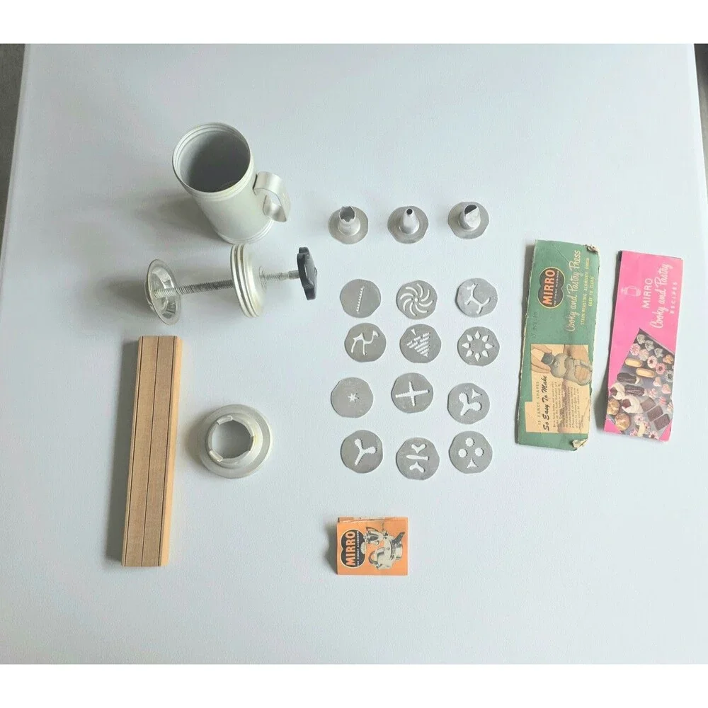 Mirro T 311  Vintage Cooky And Pastry Press Alumilite Cookie Maker 1950s Retro